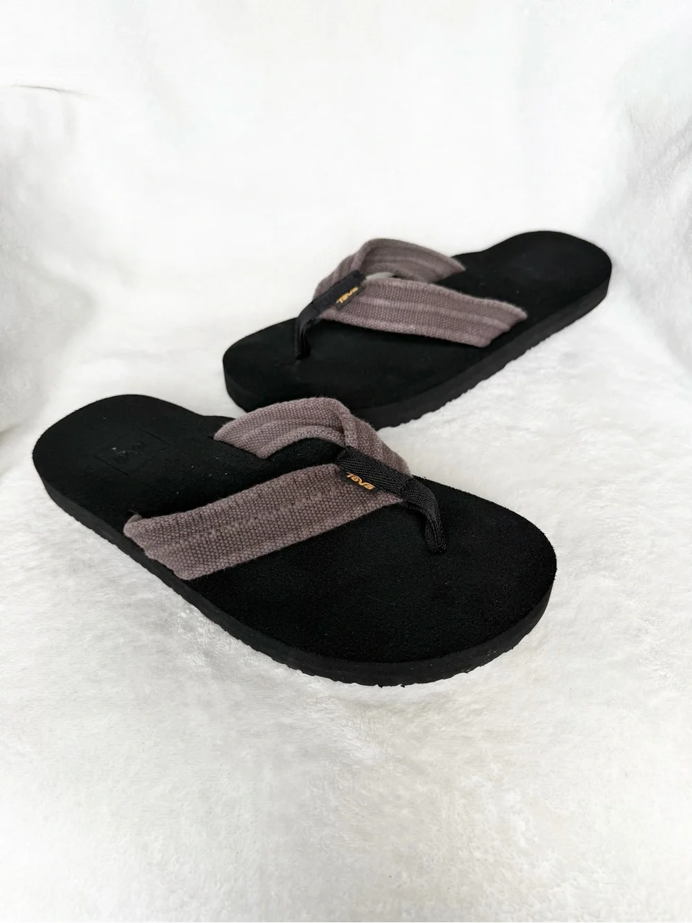 Teva Mush II Canvas Men’s Black Flip Flop Sandals with Taupe Straps Size 7